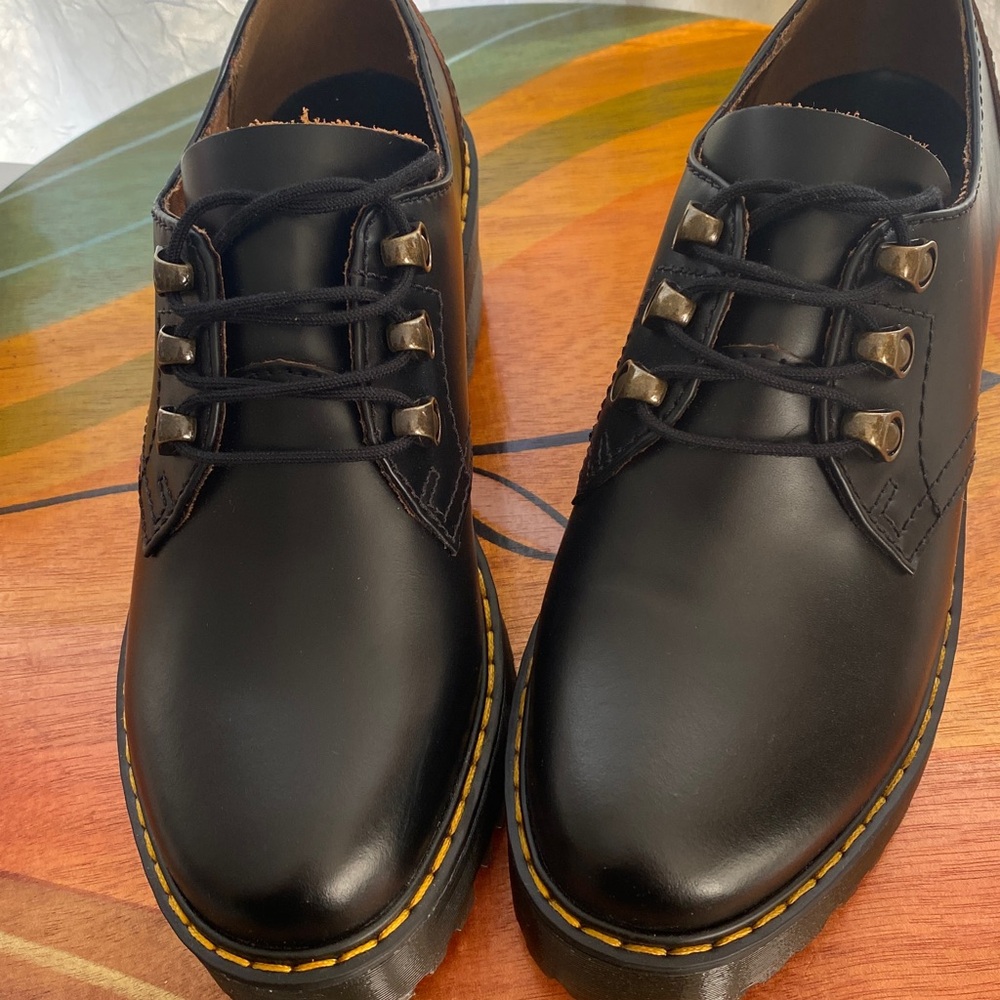 Dr. Martens Leona Smooth Leather Lo Platform Women’s Size 6 - Picture 14 of 16